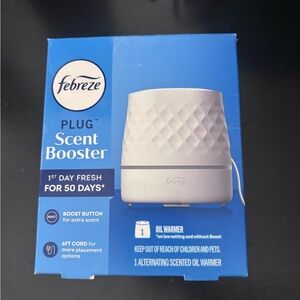 Febreze Plug Scent Booster in Blue Packaging